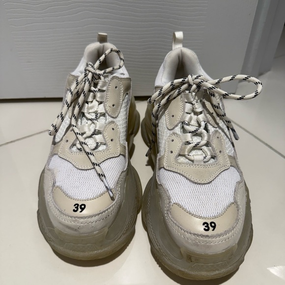 Balenciaga White and Cream Sneakers - Picture 1 of 6